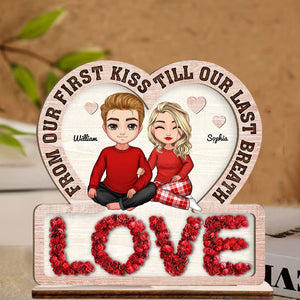 Couple Sitting Christmas, Custom Appearances And Names, Personalised Wooden Place Names - Christmas Gift For Lover - Standing Table Decoration