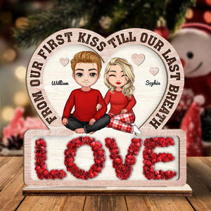 Couple Sitting Christmas, Custom Appearances And Names, Personalised Wooden Place Names - Christmas Gift For Lover - Standing Table Decoration